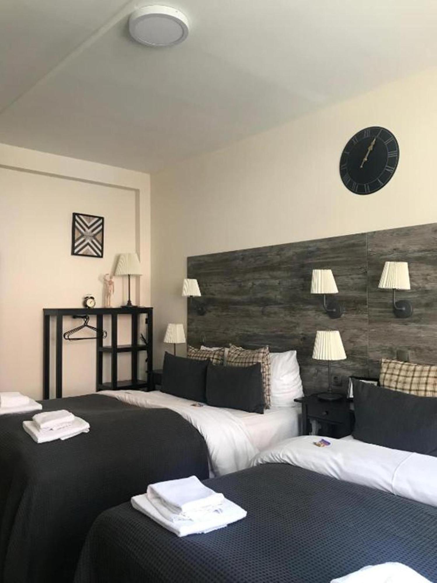 Quadruple Room with Shared Bathroom,1556406310:JPEG
